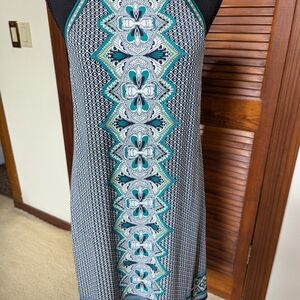 Elegant Black and Green Patterned Dress